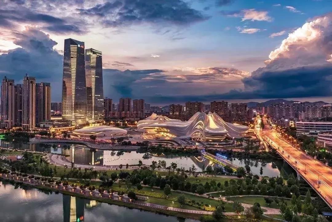 龙湖11500元/平底价摘得成都金牛区1宗住宅用地