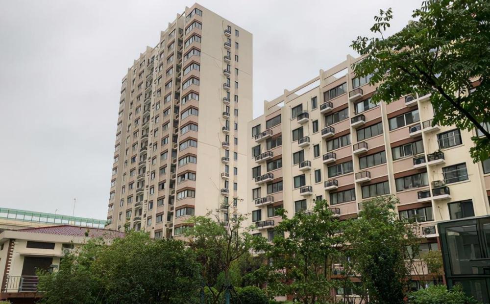 绿地香港2021全年合约销售额330亿 均价11678元/平米